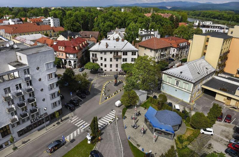 Hotel Magnolia Piest'any Exteriör bild